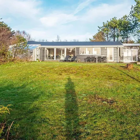 12 Person In Holiday home