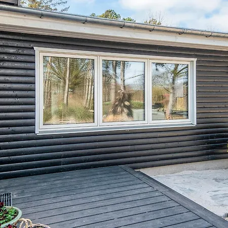 12 Person In Holiday home